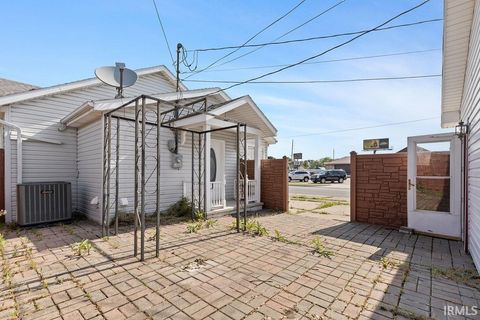 Tiny photo for 721 E MARKLAND Avenue, Kokomo, IN 46902 (MLS # 202549794)