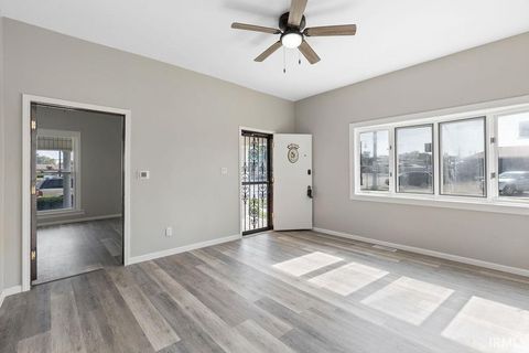 Tiny photo for 721 E MARKLAND Avenue, Kokomo, IN 46902 (MLS # 202549794)