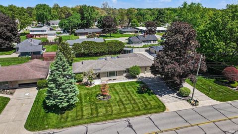 Tiny photo for 2910 Greenleaf Boulevard, Elkhart, IN 46514 (MLS # 202618547)