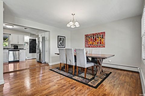 Tiny photo for 2910 Greenleaf Boulevard, Elkhart, IN 46514 (MLS # 202618547)
