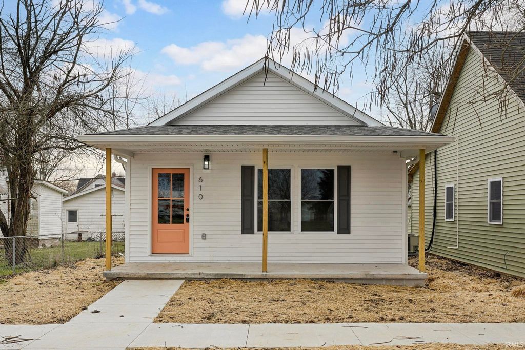 Photo of 610 W Frank Street, Mitchell, IN 47446 (MLS # 202600155)