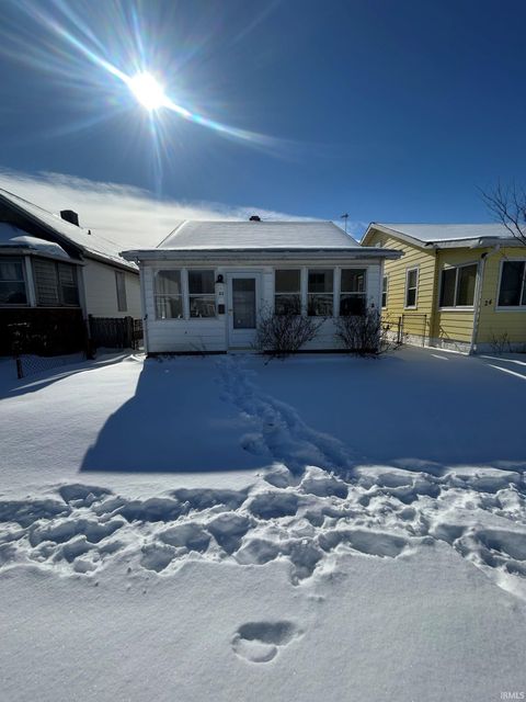 Photo of 22 W Tennessee Street, Evansville, IN 47710 (MLS # 202603436)