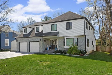 Tiny photo for 907 Rochester Street, Lafayette, IN 47905 (MLS # 202613065)