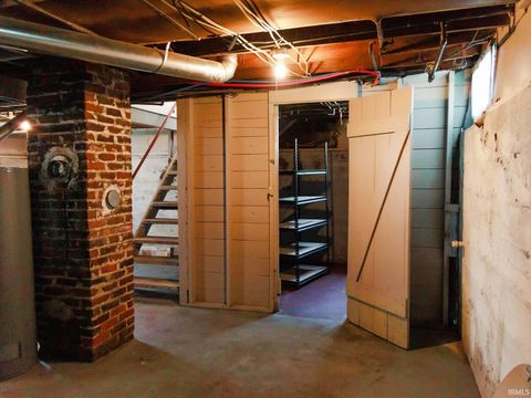 Tiny photo for 2203 North Street, Logansport, IN 46947 (MLS # 202529379)