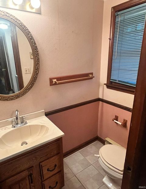 Tiny photo for 4601 Summer Drive, Anderson, IN 46012 (MLS # 202618687)