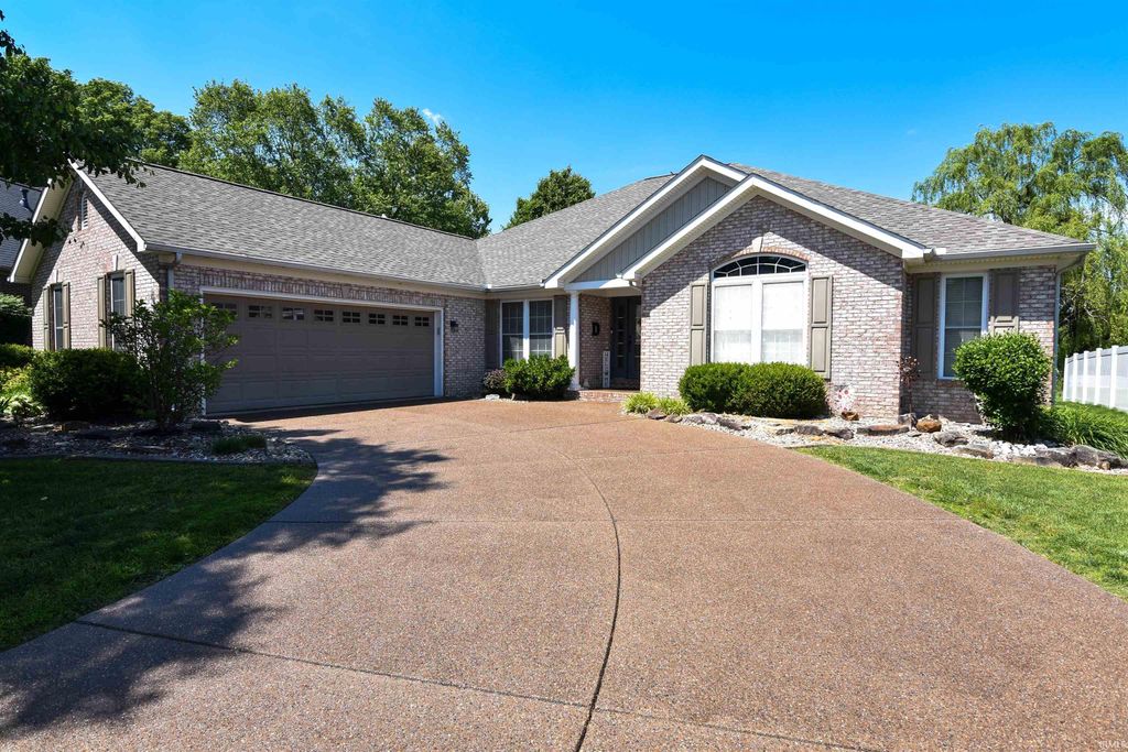 Photo of 2732 Bailey Lane, Evansville, IN 47725 (MLS # 202616882)