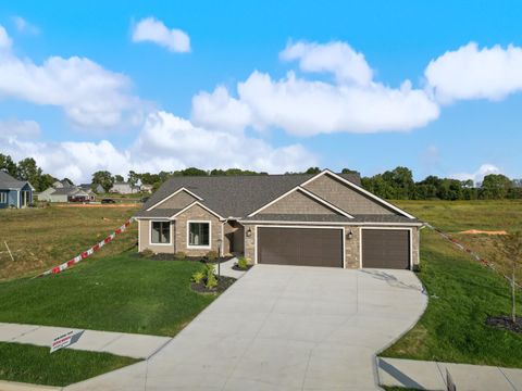 Photo of 145 Longrifle Road, Warsaw, IN 46580 (MLS # 202539462)