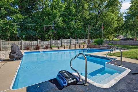 Tiny photo for 2324 E Tamoshanter Road, Peru, IN 46970 (MLS # 202635108)