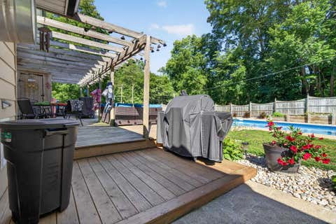 Tiny photo for 2324 E Tamoshanter Road, Peru, IN 46970 (MLS # 202635108)