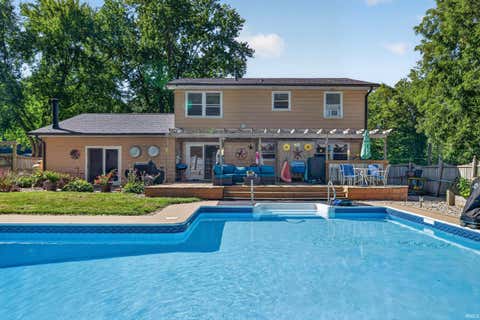 Tiny photo for 2324 E Tamoshanter Road, Peru, IN 46970 (MLS # 202635108)