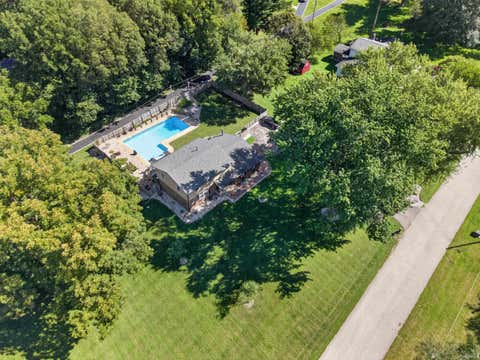 Tiny photo for 2324 E Tamoshanter Road, Peru, IN 46970 (MLS # 202635108)