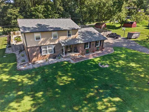 Tiny photo for 2324 E Tamoshanter Road, Peru, IN 46970 (MLS # 202635108)