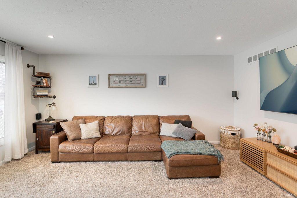 Photo of 5305 Monticello Court, South Bend, IN 46614 (MLS # 202547782)