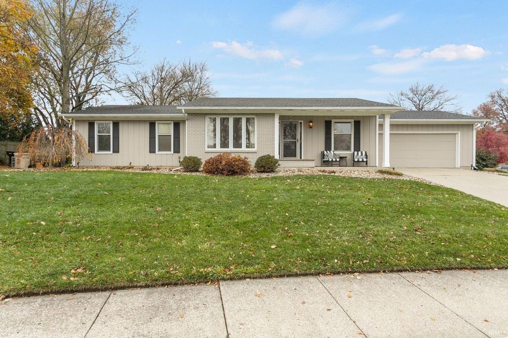 Photo of 5305 Monticello Court, South Bend, IN 46614 (MLS # 202547782)
