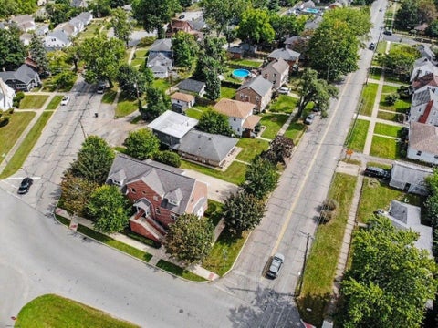 Tiny photo for 330 N Sunnyside Avenue, South Bend, IN 46617 (MLS # 202637907)