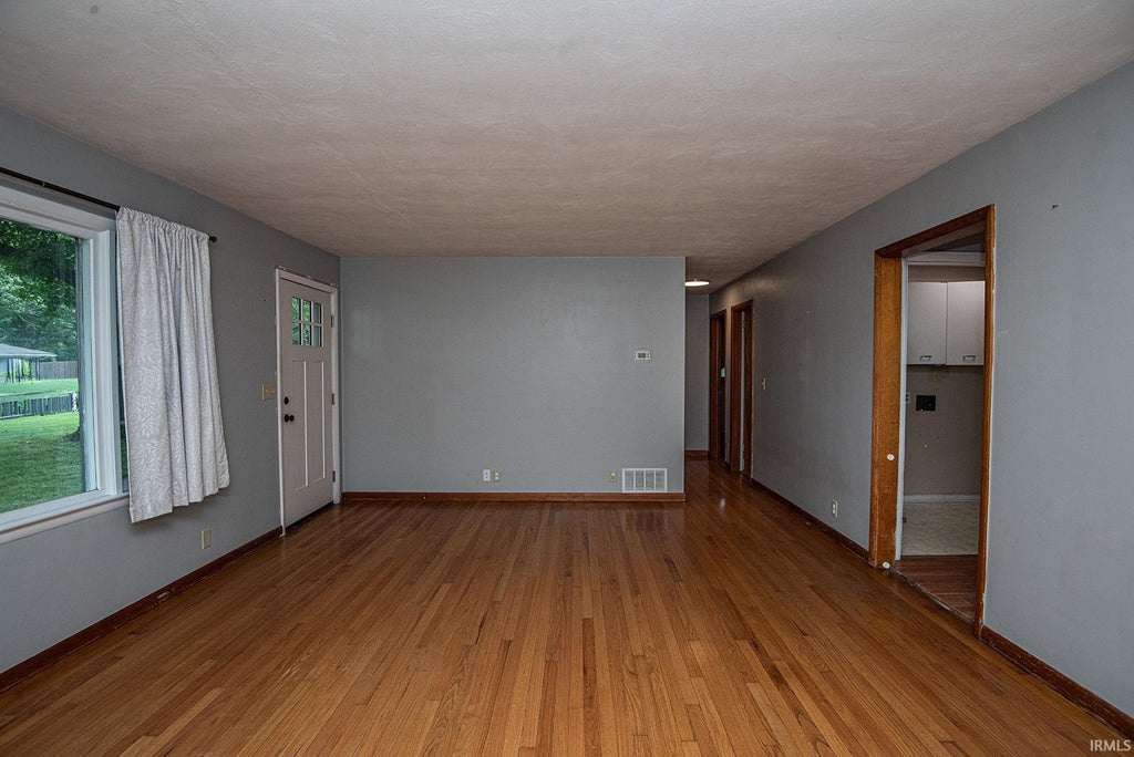 Photo of 119 Bentley Road, Vincennes, IN 47591 (MLS # 202631303)