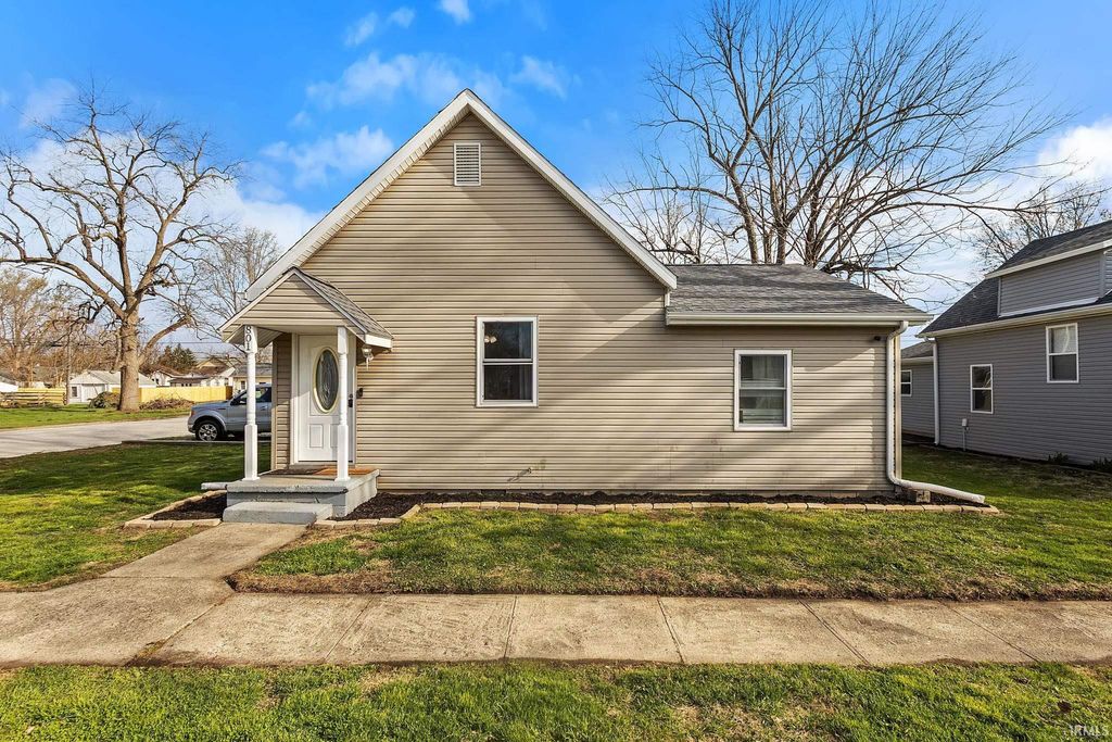 Photo of 801 E 4th Street, Fowler, IN 47944 (MLS # 202612296)
