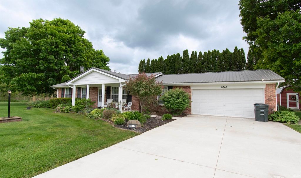 Photo of 1212 N Lima Road, Kendallville, IN 46755 (MLS # 202620213)