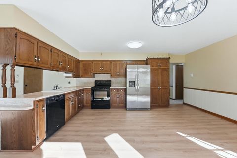 Tiny photo for 7950 E State Rd 205, Churubusco, IN 46723 (MLS # 202618641)