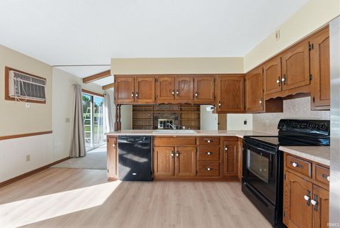 Tiny photo for 7950 E State Rd 205, Churubusco, IN 46723 (MLS # 202618641)