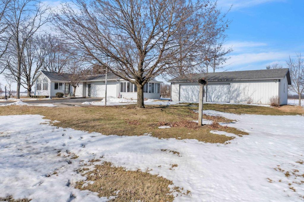 Photo of 10261 E 100S Road, Avilla, IN 46710 (MLS # 202611696)