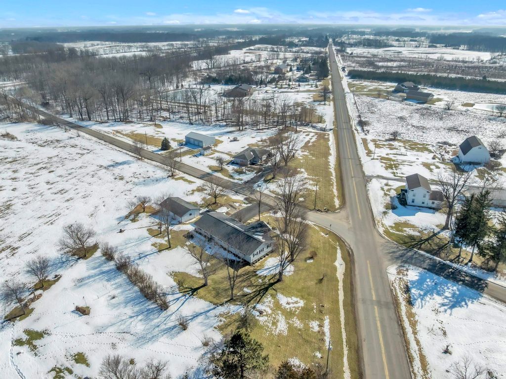 Photo of 10261 E 100S Road, Avilla, IN 46710 (MLS # 202611696)