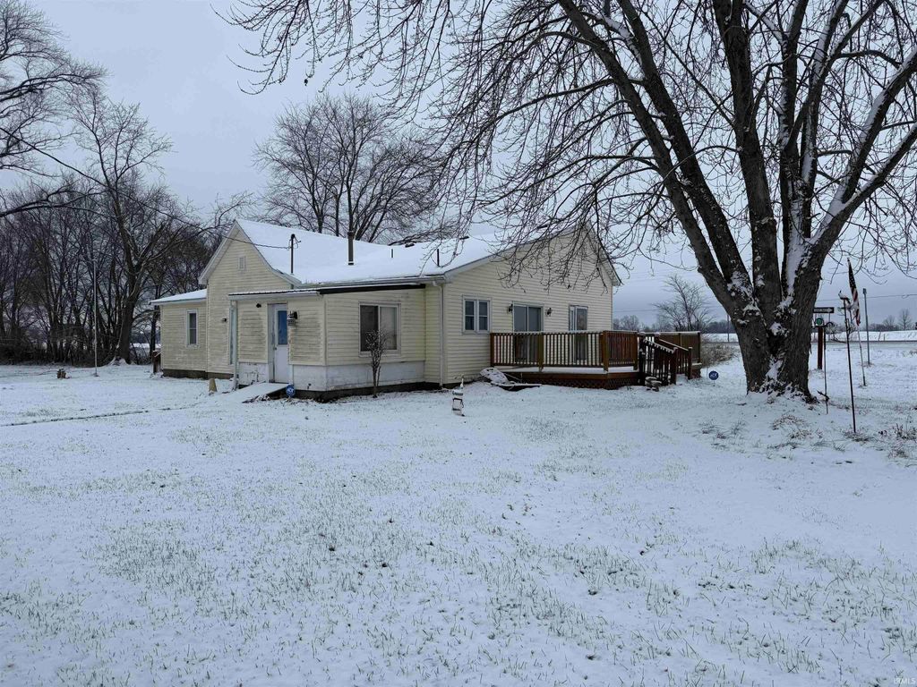 Photo of 38 W 800 N, Hazleton, IN 47640 (MLS # 202547786)