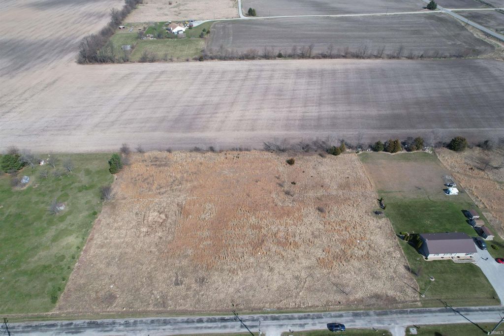 Photo of 2801 E 225 N #17, Monticello, IN 47960 (MLS # 202610209)