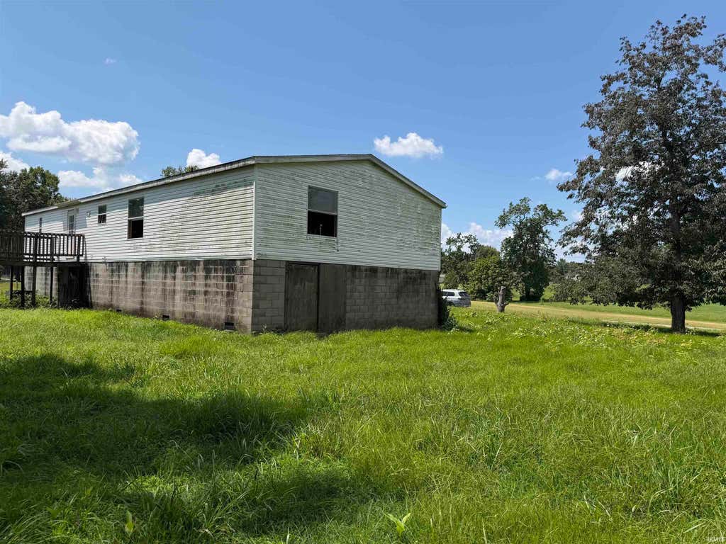 Photo of 923 N Walnut Street, Grandview, IN 47615 (MLS # 202631144)