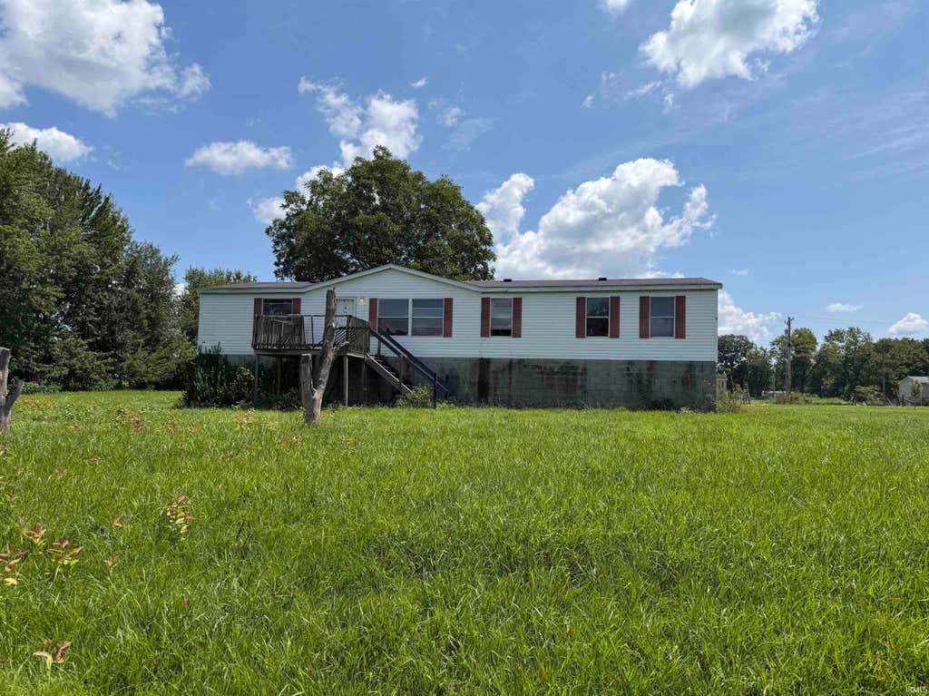 Photo of 923 N Walnut Street, Grandview, IN 47615 (MLS # 202631144)