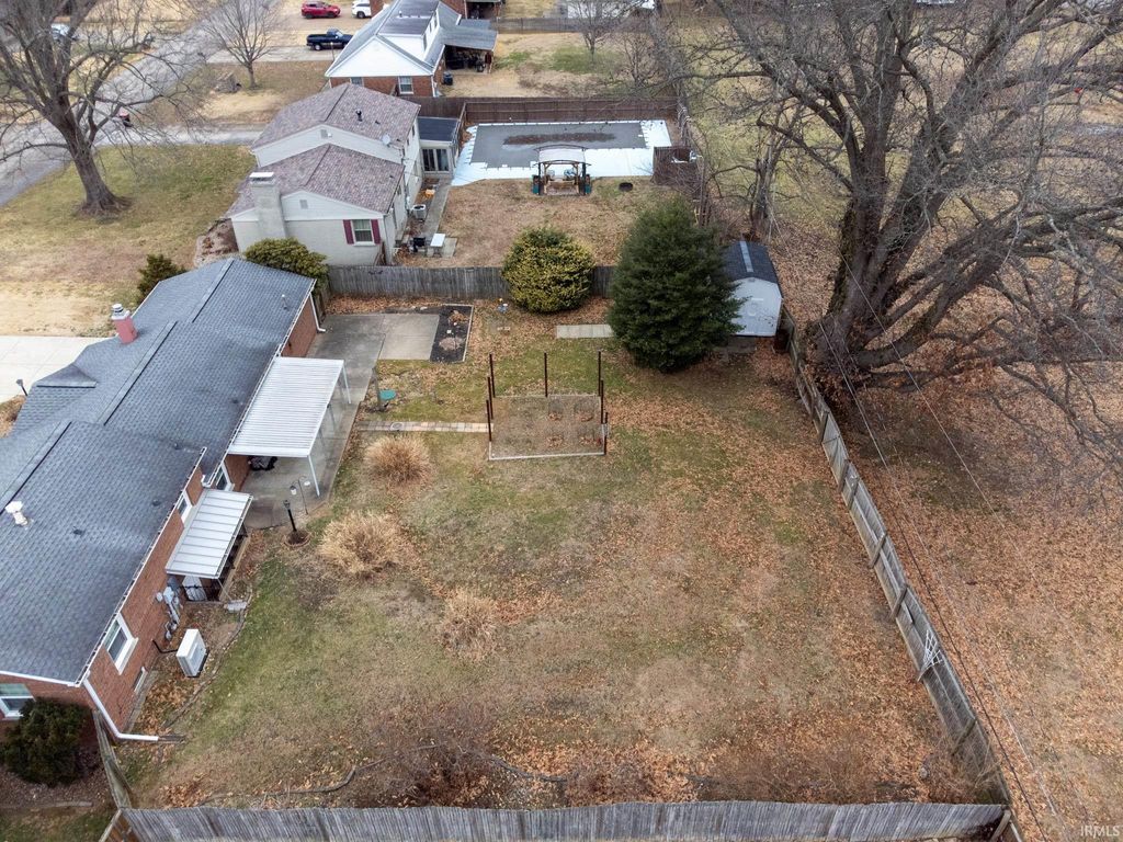 Photo of 2072 Polaris Avenue, Evansville, IN 47715 (MLS # 202605225)