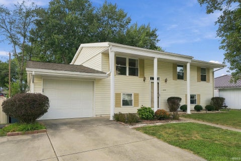 Tiny photo for 2225 Pebble Beach Drive, Kokomo, IN 46902 (MLS # 202638461)