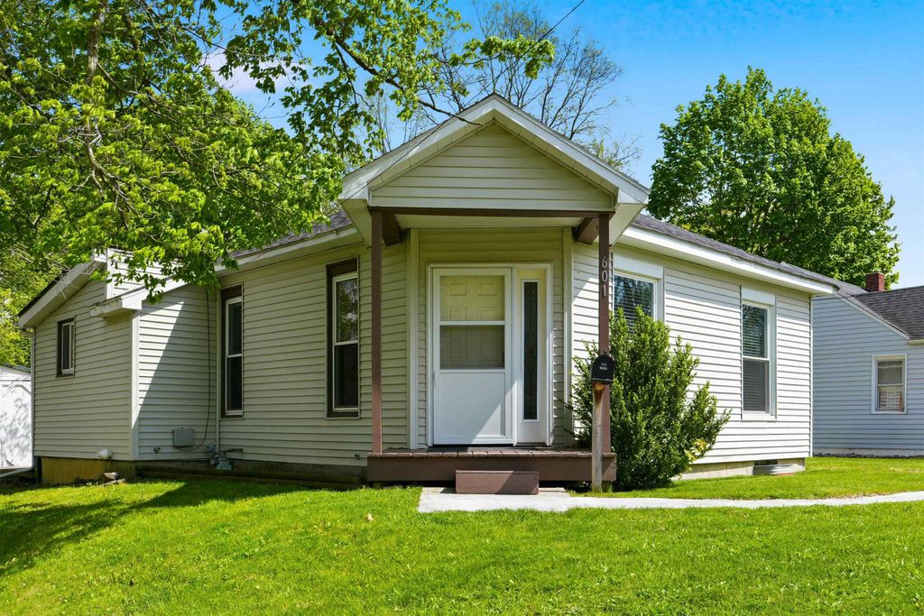 Photo of 601 S Elizabeth Street, Angola, IN 46703 (MLS # 202616877)