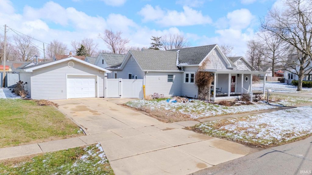 Photo of 600 N Sycamore Street, North Manchester, IN 46962 (MLS # 202608880)