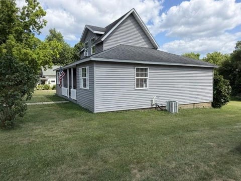 Tiny photo for 108 E Hardy Street, Fremont, IN 46737 (MLS # 202629602)