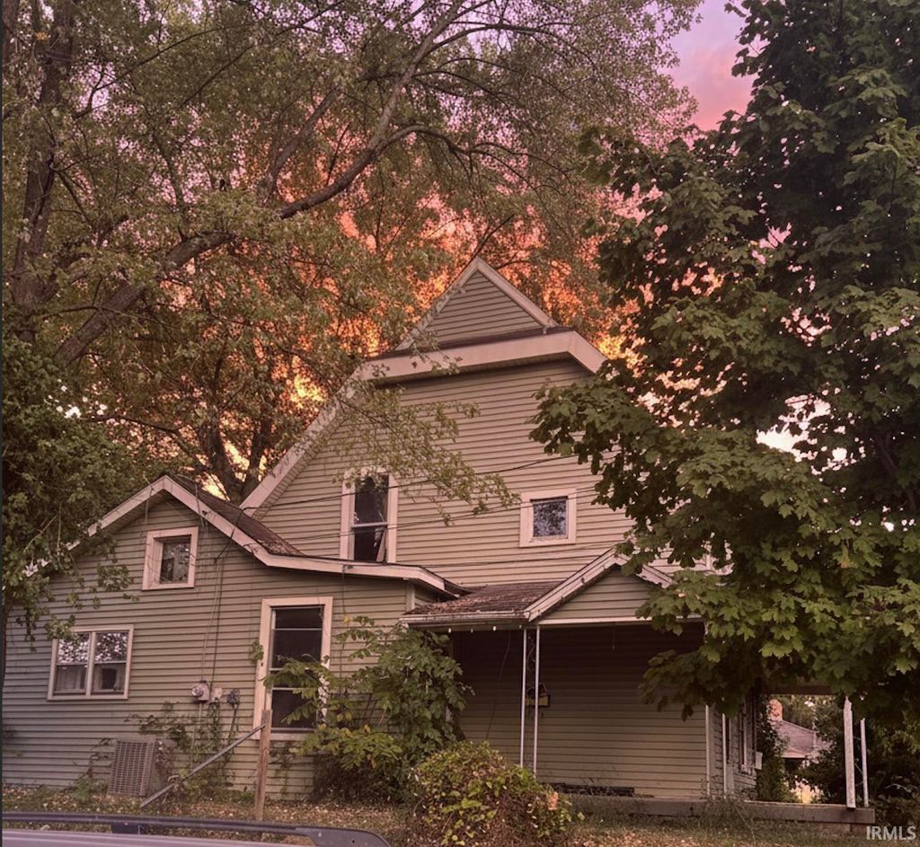 Photo of 754 W 10th Street, Connersville, IN 47331 (MLS # 202549386)