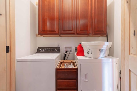 Tiny photo for 475 Wychwood Drive, Nashville, IN 47448 (MLS # 202644923)