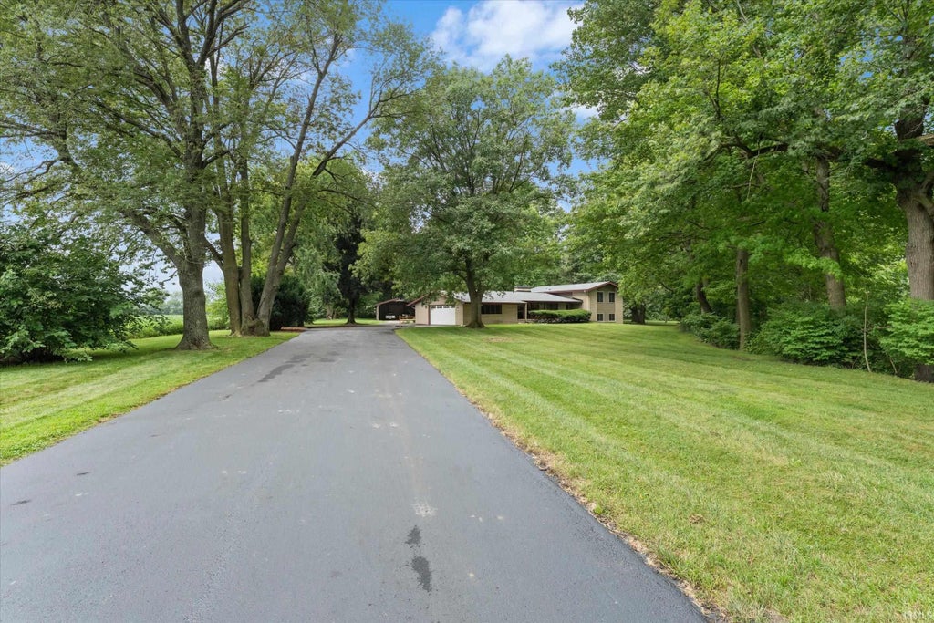 Photo of 60491 County Road 15 Road, Elkhart, IN 46517 (MLS # 202633804)