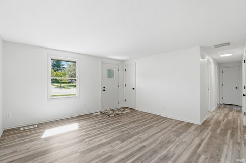 Tiny photo for 5001 Firwood Drive, Fort Wayne, IN 46835 (MLS # 202618676)