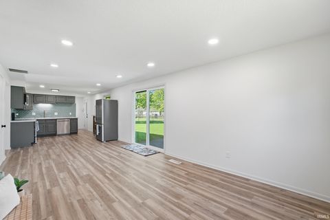 Tiny photo for 5001 Firwood Drive, Fort Wayne, IN 46835 (MLS # 202618676)