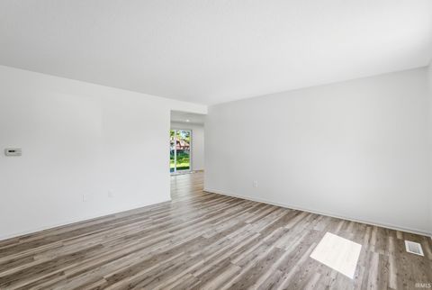 Tiny photo for 5001 Firwood Drive, Fort Wayne, IN 46835 (MLS # 202618676)