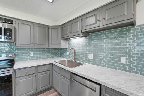 Tiny photo for 5001 Firwood Drive, Fort Wayne, IN 46835 (MLS # 202618676)