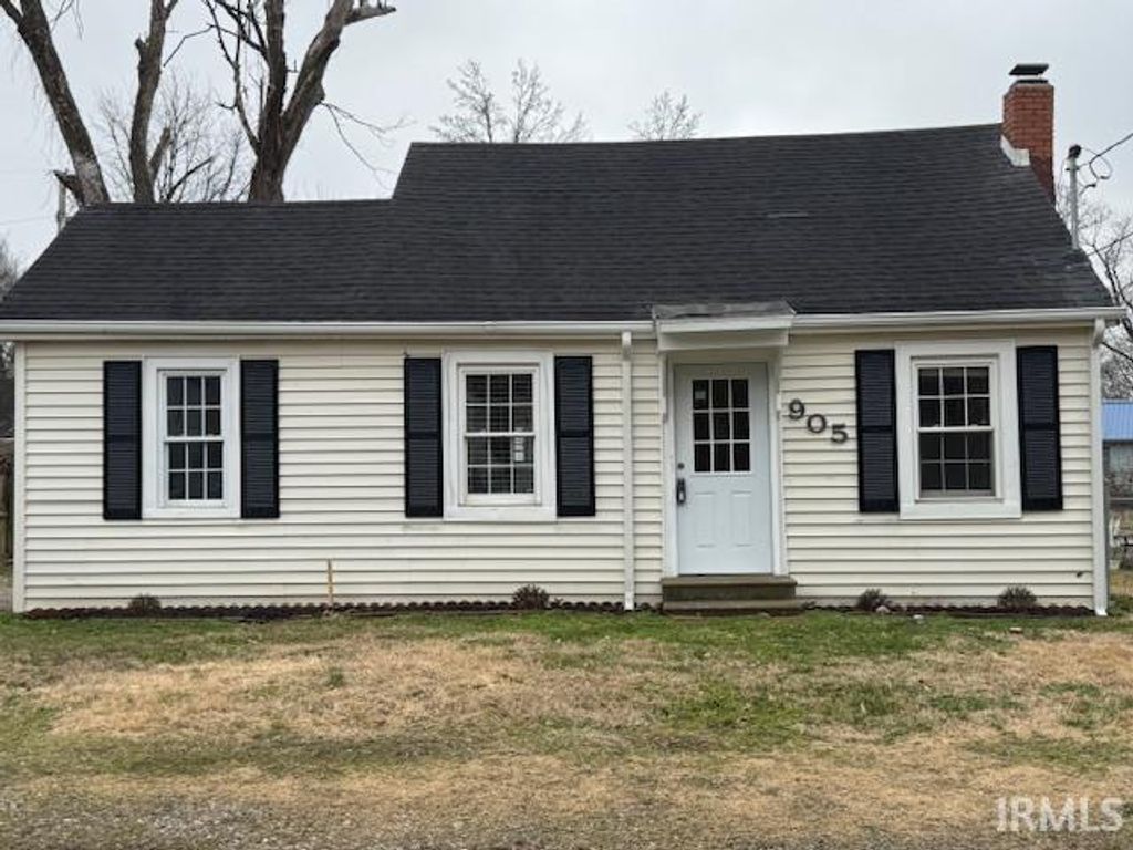 Photo of 905 Vanderburgh Ave Avenue, Evansville, IN 47711 (MLS # 202606857)