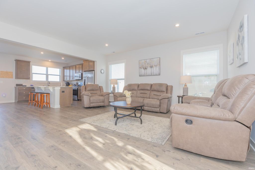 Photo of 3127 Dowgate Drive, Newburgh, IN 47630 (MLS # 202611323)
