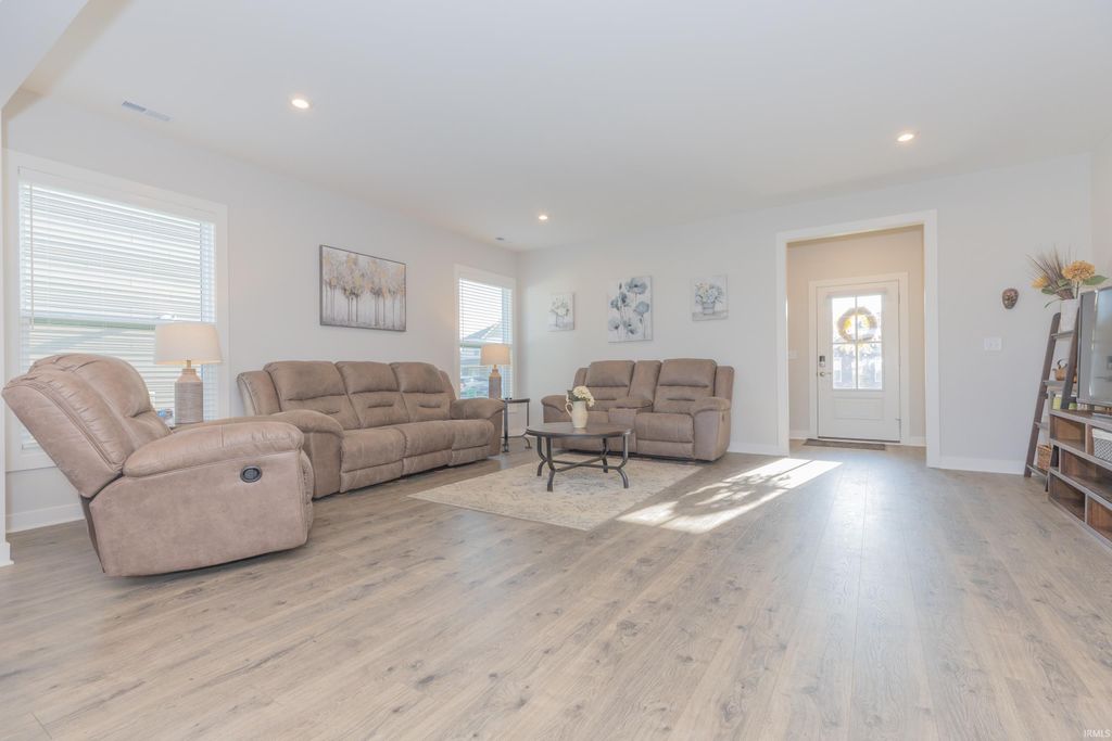 Photo of 3127 Dowgate Drive, Newburgh, IN 47630 (MLS # 202611323)