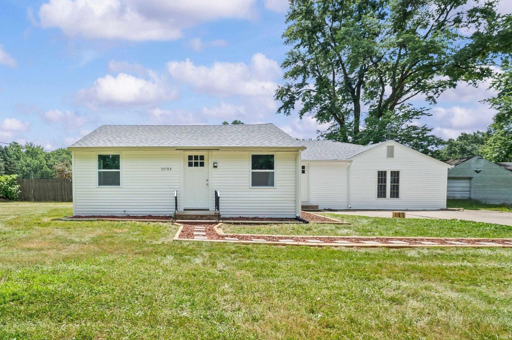 Photo of 30186 County Road 108, Elkhart, IN 46514 (MLS # 202635605)