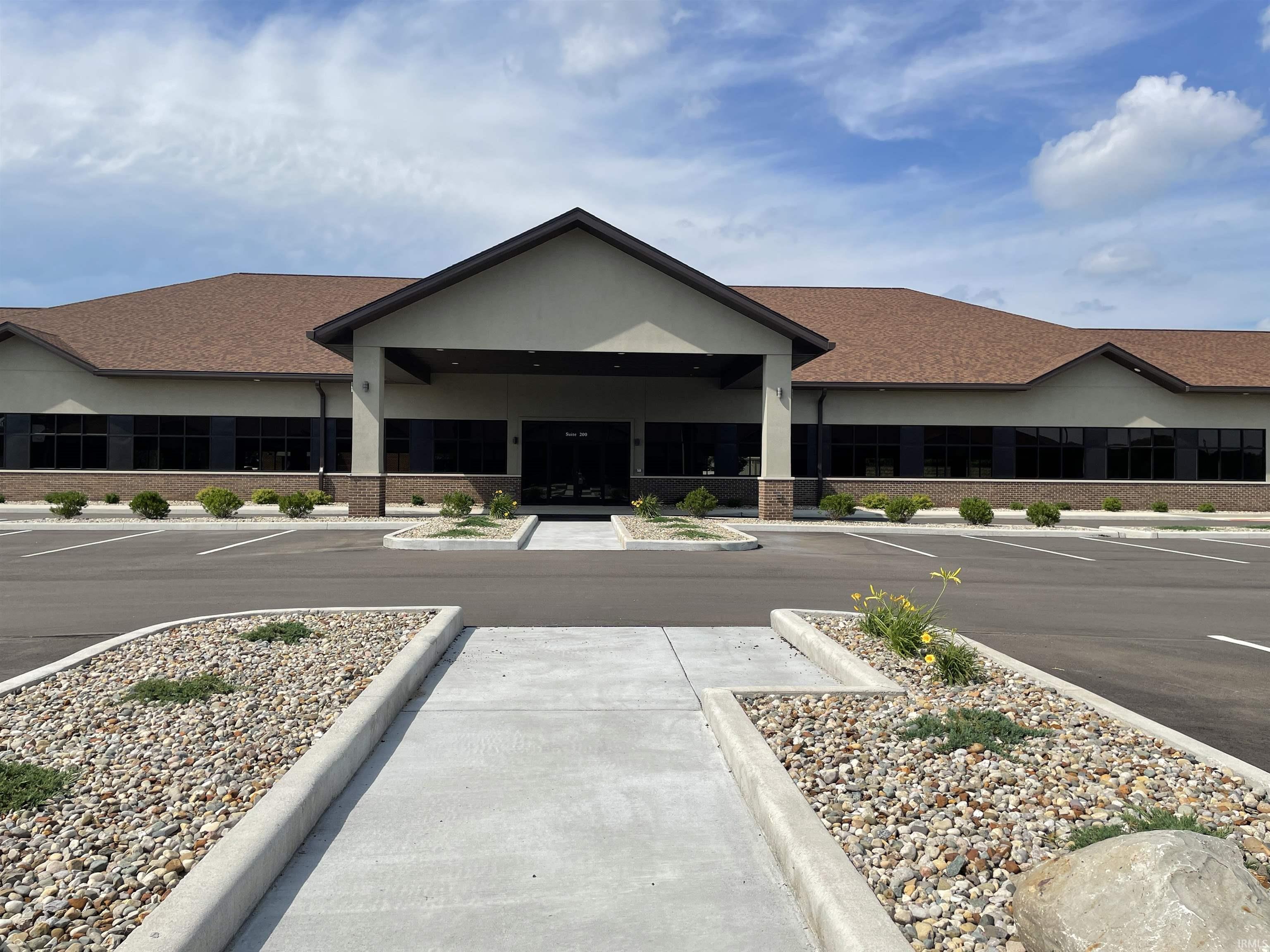 Elkhart, Indiana 46516, United States, ,Commercial,Active,74510