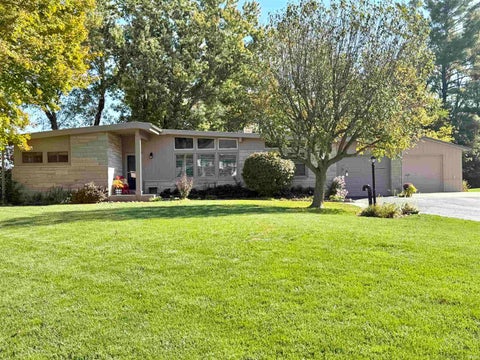 Photo of 2239 S Hillcrest Drive, Peru, IN 46970 (MLS # 202643672)