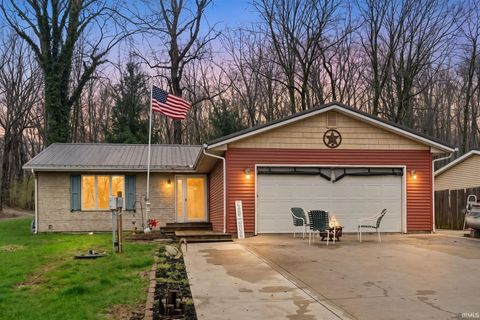 Photo of 6907 E South Barbee Drive, Pierceton, IN 46562 (MLS # 202611366)