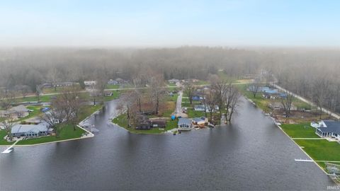 Tiny photo for 6907 E South Barbee Drive, Pierceton, IN 46562 (MLS # 202611366)